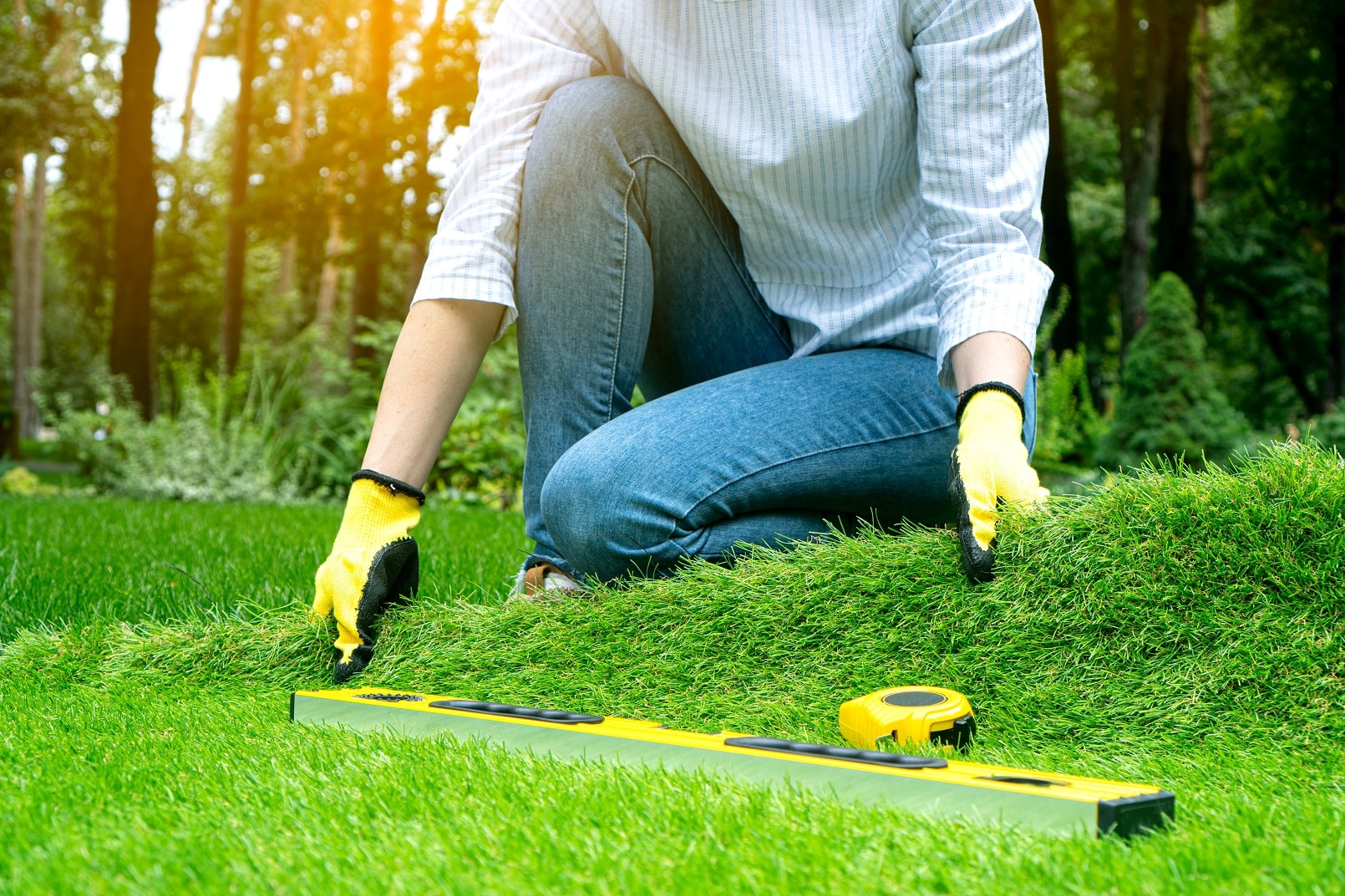 How to Calculate Artificial Turf Requirements for Your Yard