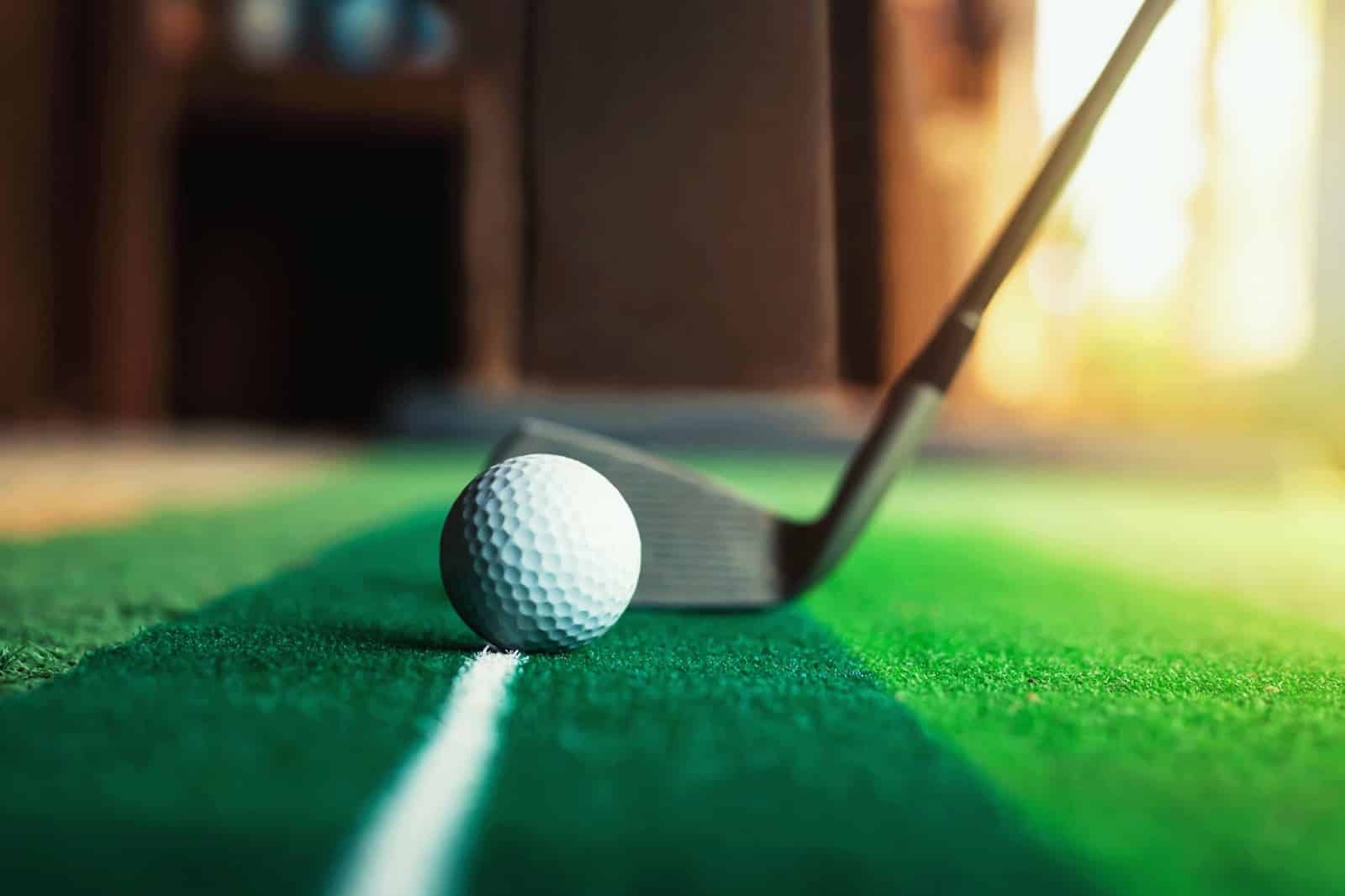 The Benefits of Installing an Artificial Putting Green at Home